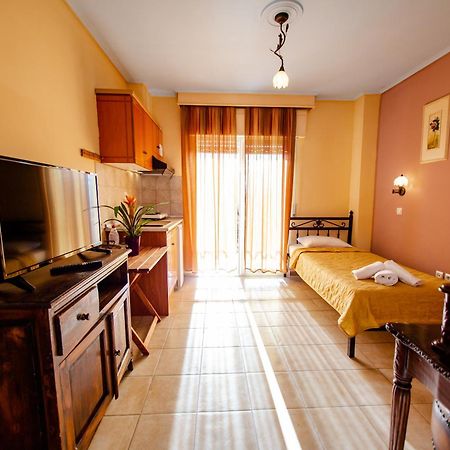Xenia Palace Luxury Apartments Vrasná エクステリア 写真