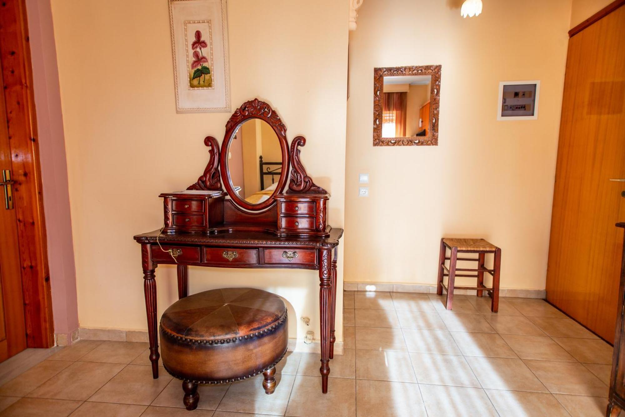 Xenia Palace Luxury Apartments Vrasná エクステリア 写真