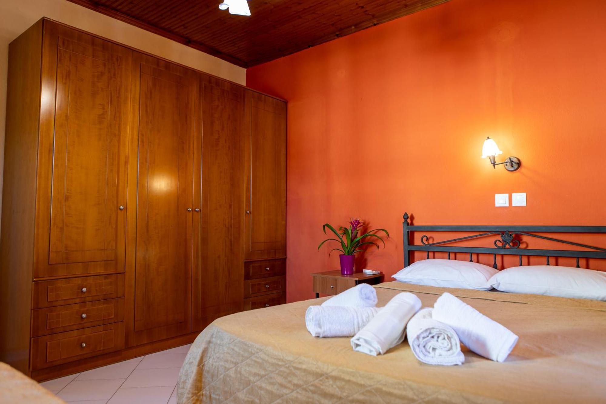 Xenia Palace Luxury Apartments Vrasná エクステリア 写真